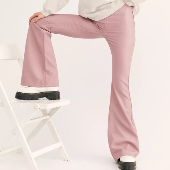 Free People Penny Rose Faux Leather Flares Size W25 - Picture 3 of 13